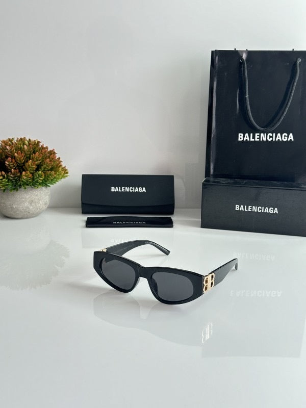 Balenciaga WMNS 22062 Gold Black