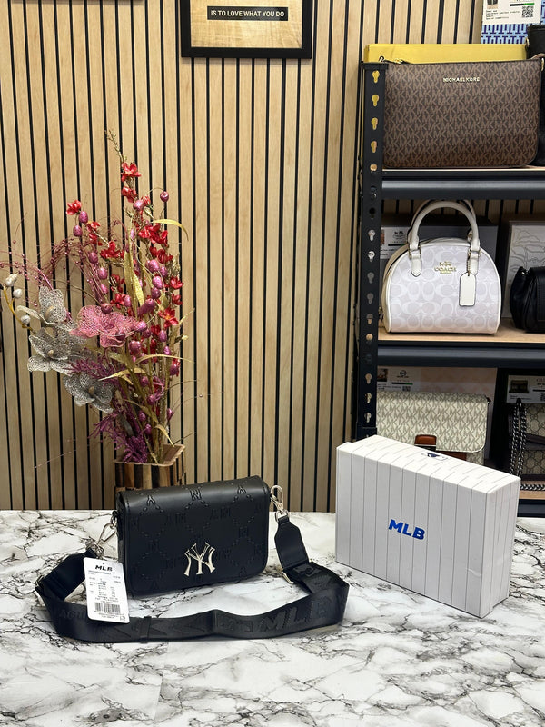 MLB SLING BAG