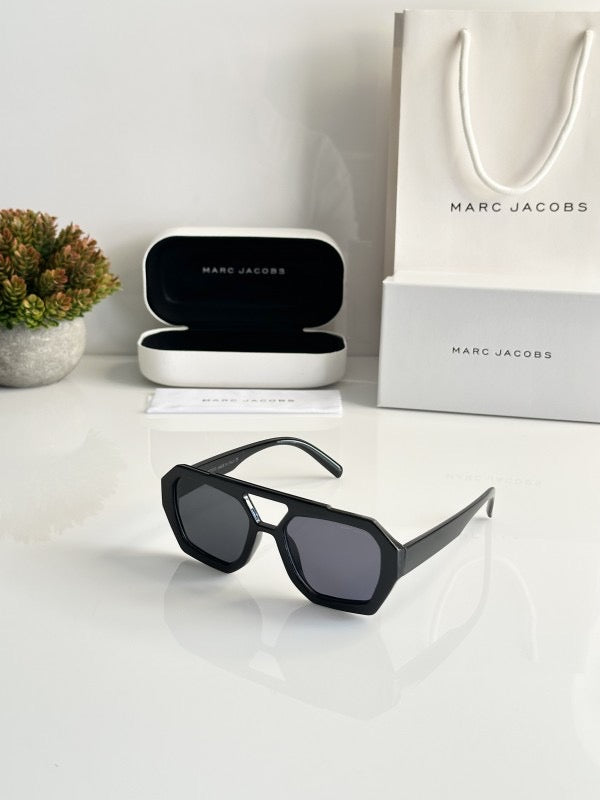 Marc Jacobs 22003 Black